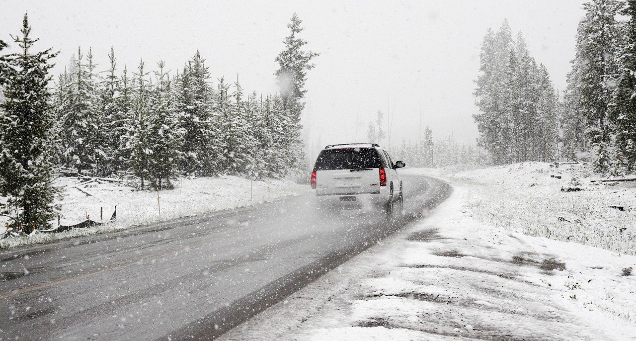 snow, road, car wallpapers, suv, nature, winter, car, vehicle, drive, driving, road trip, snowstorm, snowing, snowfall, conifers, coniferous, snow covered
