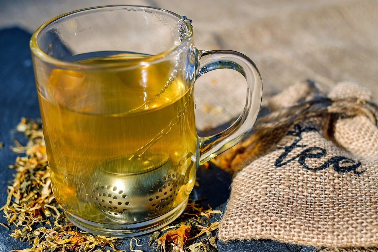 tea, tea infuser, tea cup, cup, glass, infuser, drink, hot drink, beverage, mug