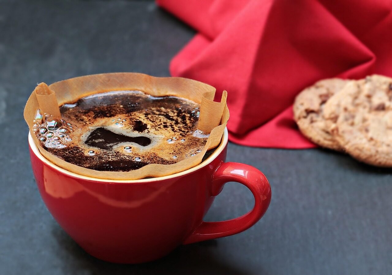 coffee, cup, filter, coffee filter, paper filter, brewed coffee, black coffee, caffeine, coffee break, morning coffee, coffee cup, cup of coffee, drink, beverage, aroma, stimulant, tableware, red cup, coffee, coffee, coffee, coffee, coffee